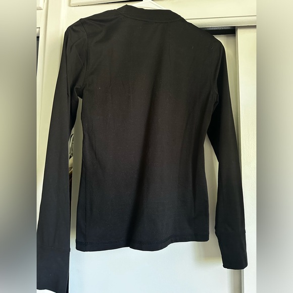 Vuori Long Sleeve form fitting Tee - Picture 2 of 4